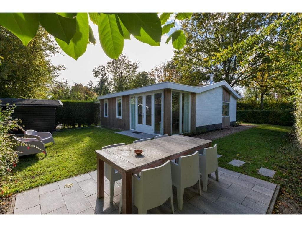 Beautiful Holiday Home With Sauna In A Quiet Wooded Area In Oostkapelle Exterior foto